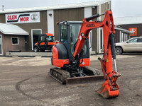 2017 Kubota Excavator KX033-4