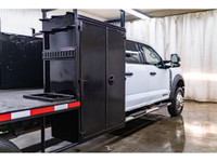 **ONE OWNER - ACCIDENT FREE** 14,783 KM This 2023 Ford F-550 4x4 Crew Cab XLT Dually Deck is powered... (image 9)