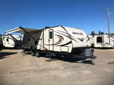 Half Ton towable! Single Slide, Rear Living Space and Dual Entry Doors! Call Dealership for more det...
