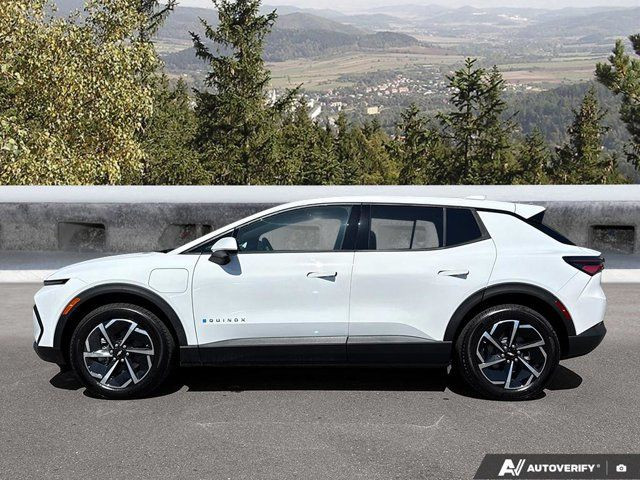 2025 Chevrolet Equinox EV LT | All Weather Floor Liners in Cars & Trucks in Cowichan Valley / Duncan - Image 2