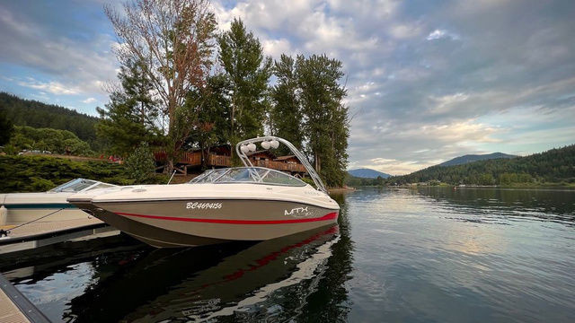 2015 Rinker 200 MTX in Powerboats & Motorboats in Chilliwack - Image 3