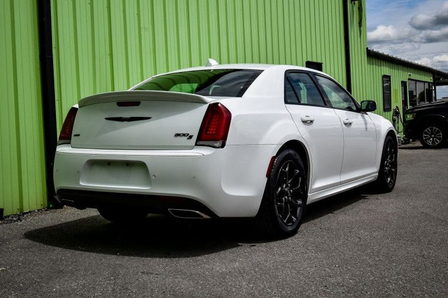 2022 Chrysler 300 S AWD - Sunroof - Premium Audio in Cars & Trucks in Kingston - Image 3