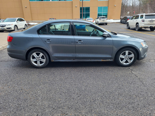 2014 Volkswagen Jetta Trendline+ in Cars & Trucks in Ottawa - Image 3