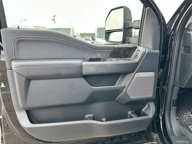2025 Ford Super Duty F-350 SRW Lariat | 618A | 4X4 | CrewCab 160 in Cars & Trucks in Edmonton - Image 4