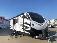 2023 Outback 221UMD COUPLES TRAILER, SLEEPS 6, WIDE OPEN CONCEPT
