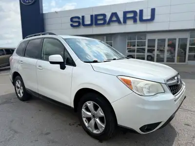 Do not miss out on this low km, locally owned and traded and very well maintained 2014 Subaru Forest...
