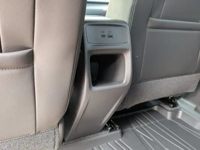 2025 Buick Envista Avenir- Adv Safety Pkg - Power Moonroof dans Autos et camions dans Barrie - Image 36