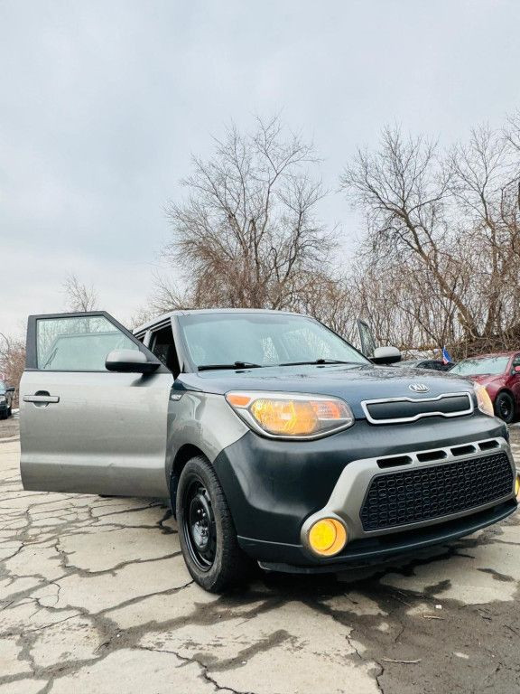 2014 Kia Soul in Cars & Trucks in City of Montréal - Image 3