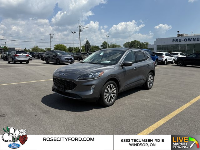 2022 Ford Escape Titanium in Cars & Trucks in Windsor Region