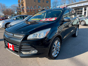 2014 Ford Escape SE AWD BT NAVI REV CAM PARK ASSIST HEAT SEATS...PERFECT