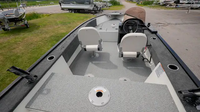 2023 Legend R15 SC (15 Angler) With a Mercury 40HP 4-Stroke in Powerboats & Motorboats in Sault Ste. Marie - Image 23