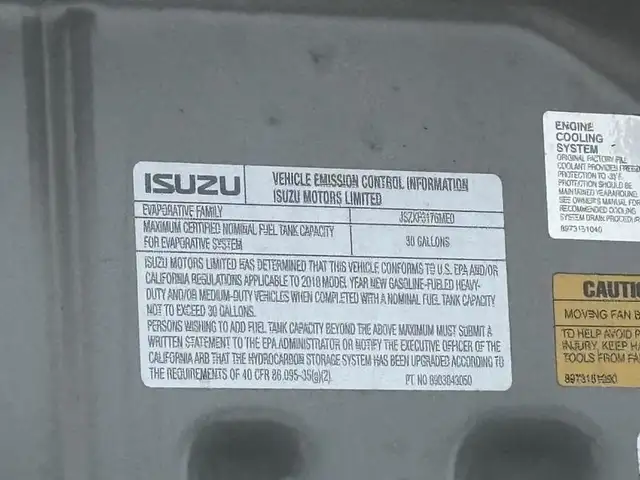 2018 isuzu NPR 16 Foot Flat Deck in Heavy Trucks in Richmond - Image 39