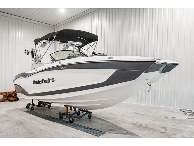  2020 Mastercraft X22 in Powerboats & Motorboats in Québec City - Image 3