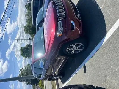 Look at this certified 2020 Jeep Grand Cherokee Overland V6 4X4 | Navigation | Pano Sunroof | Nappa...
