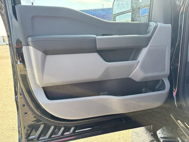 2025 Ford F-350 Super Duty SRW XLT 8' Box 613A in Cars & Trucks in Edmonton - Image 4
