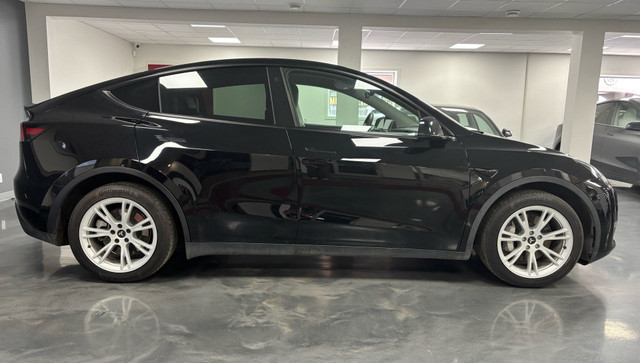 2022 Tesla Model Y Long Range AWD in Cars & Trucks in Calgary - Image 2