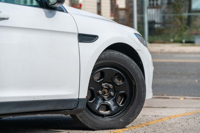 2015 FORD TAURUS AWD POLICE INTERCEPTOR SEDAN in Cars & Trucks in City of Toronto - Image 3