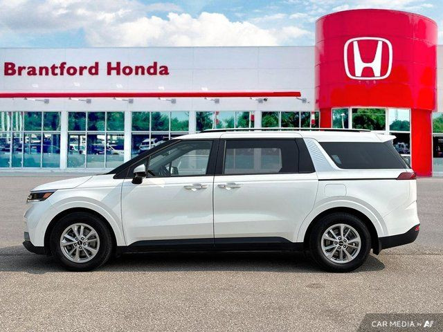 2024 Kia Carnival LX | Heated Seats | Lane Keeping | CarPlay in Cars & Trucks in Brantford - Image 2