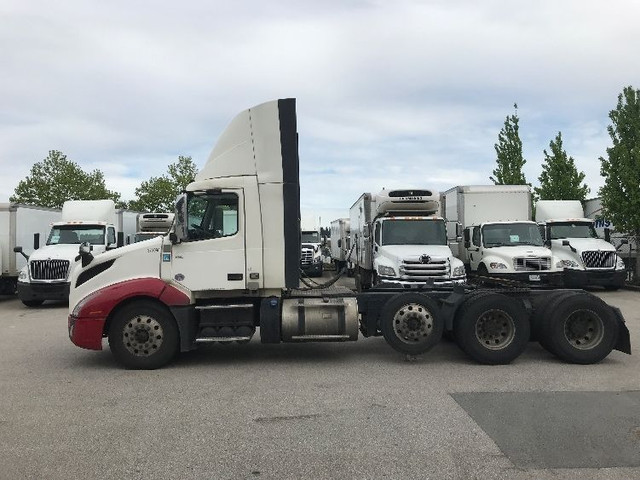 2021 Volvo VNL84300 in Heavy Trucks in Delta/Surrey/Langley - Image 4