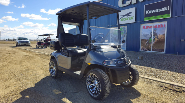 2023 E-Z-GO RXV FREEDOM EX1 GAS GOLF CART in ATVs in Swift Current - Image 2