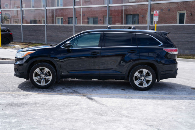 2015 Toyota Highlander AWD 4dr Limited in Cars & Trucks in City of Toronto - Image 4