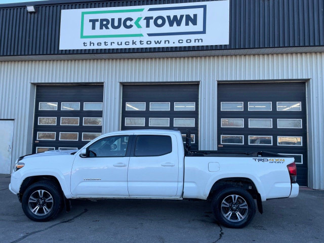2018 Toyota Tacoma in Cars & Trucks in Ottawa