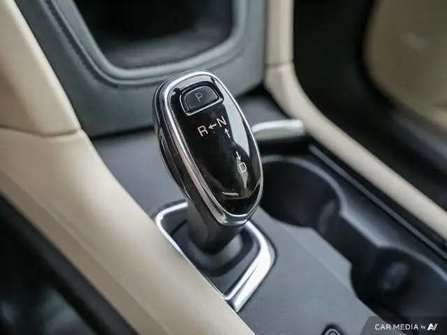 2017 Cadillac XT5 Luxury FWD | Sunroof | Navigation | Memory in Cars & Trucks in Windsor Region - Image 23