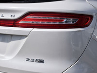 The 2015 Lincoln MKC AWD is a luxurious and high-performing vehicle that is sure to impress. With fe... (image 7)