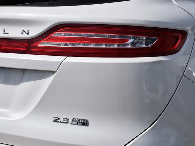 2015 Lincoln MKC AWD ~Nav ~Heated Leather ~Bluetooth ~Moonroof in Cars & Trucks in Barrie - Image 9