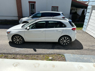 2019 Hyundai Elantra Luxury