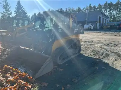 Hours: 261 | Location: Nanaimo, BC, CA | Buckets: General Purpose Bkt; Operators Station: Cab Enclos...
