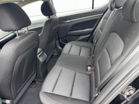 Hyundai Elantra GL Caméra Recul Carplay Siège Chauffant Mags 2017 à vendreBAS KILOMÉTRAGE!!! Sièges... (image 6)