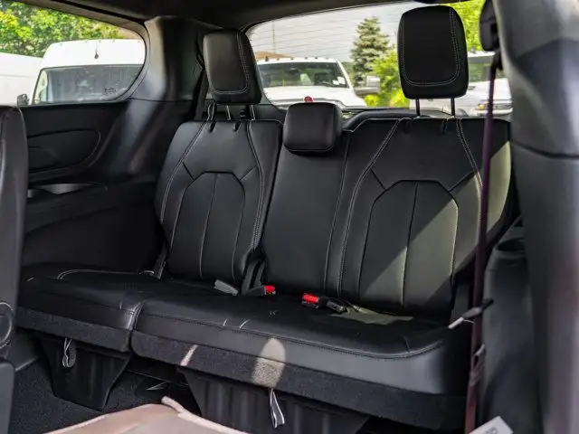 2025 Chrysler Grand Caravan SXT in Cars & Trucks in Barrie - Image 33