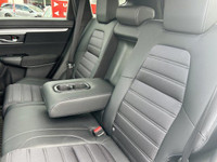 Enjoy effortless style and all-wheel-drive capability in this 2022 Honda CR-V Sport. With only 45,71... (image 9)