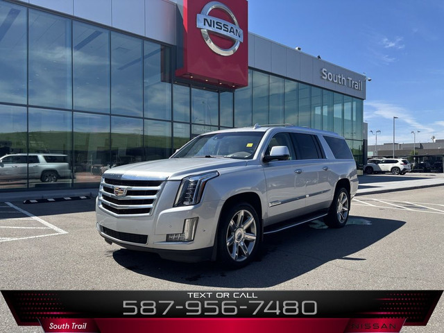 2017 Cadillac Escalade Luxury AWD | Accident Free Carfax | Sunro in Cars & Trucks in Calgary
