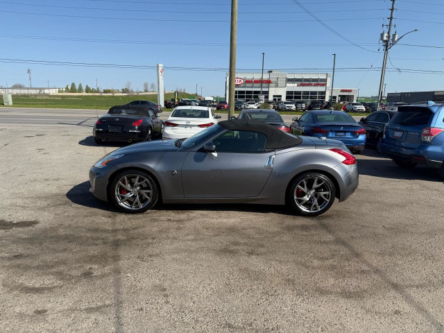 2013 Nissan 370Z Touring w/Black Top, CONVERTIBLE, ONLY 39KMS, C in Cars & Trucks in London - Image 2
