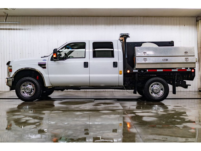 2009 Ford F-250 4x4 Crew Cab XLT Wild Fire Truck in Cars & Trucks in Calgary - Image 2