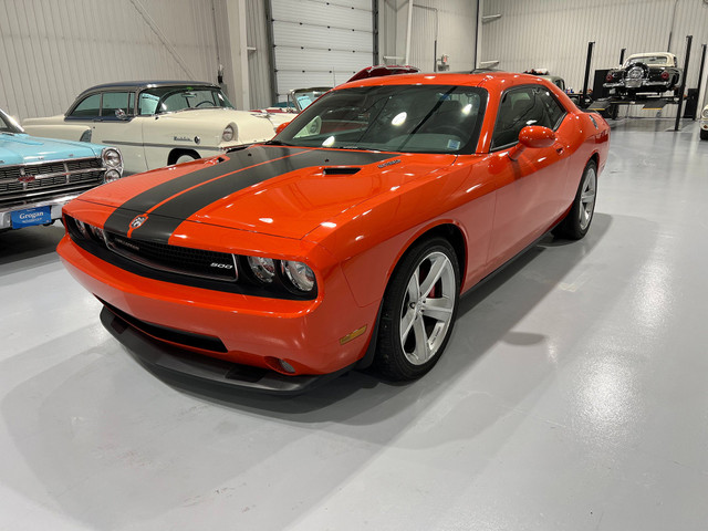 2008 Dodge Challenger SRT8 in Cars & Trucks in London - Image 2