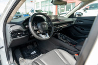 Brake Assist,ABS,Tires - Front Performance,Front Wheel Drive,4-Wheel Disc Brakes,Tires - Rear Perfor... (image 9)