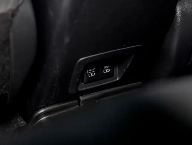 2022 Toyota COROLLA CROSS LE AWD *TOIT* SIÈGES / VOLANT CHAUF GR in Cars & Trucks in Laurentides - Image 30