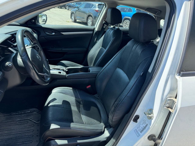 2016 Honda Civic Touring LOW MILEAGE | LEATHER | HEATED SEATS... in Cars & Trucks in London - Image 4