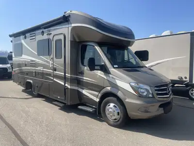 Welcome to Eldorado RV Sales, the longest running dealership in Southern Alberta! The 2017 Dynamax I...