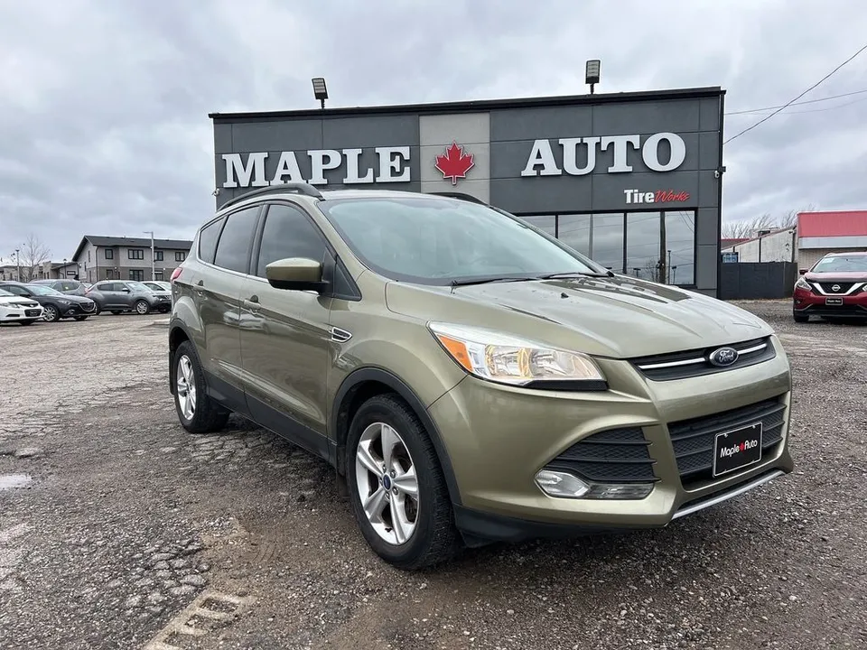 2014 Ford Escape SE | NAV | PANO ROOF | CAMERA | HTD SEATS