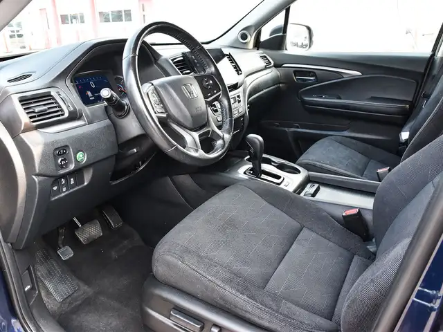 2020 Honda Pilot EX CARPLAY | MOONROOF | HEATED SEATS dans Autos et camions dans Ville de Toronto - Image 11