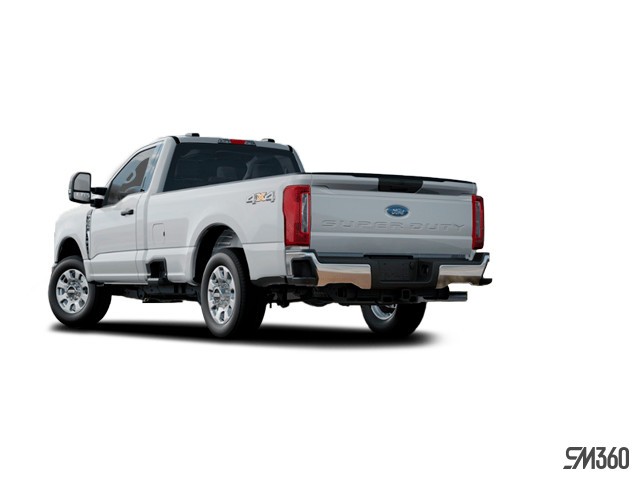 2025 Ford Super Duty F-250 SRW XLT 4WD Crew Cab 8' Box in Cars & Trucks in Longueuil / South Shore - Image 2