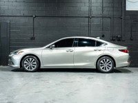 ***QUALIFY FOR A 4 YEAR WARRANTY ON OUR VEHICLES TODAY!!! Vehicle Key Features Include: Sunroof, Nav... (image 3)