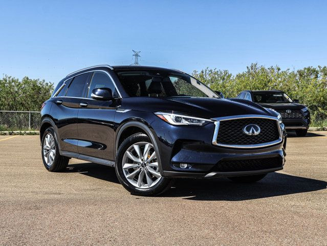 2021 INFINITI QX50 LUXE 2.0T AWD in Cars & Trucks in Strathcona County - Image 2