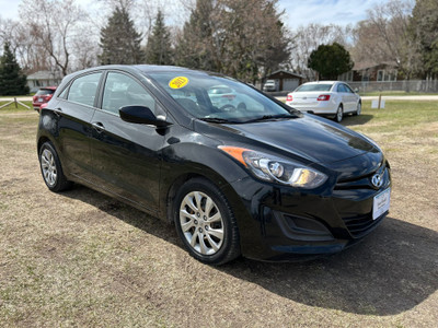 2013 Hyundai Elantra GT Hatchback /CLEAN TITLE/ Local In Black