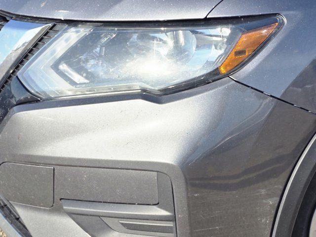 2017 Nissan Rogue in Cars & Trucks in Grande Prairie - Image 4