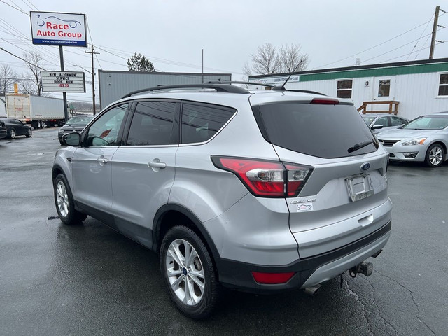  2017 Ford Escape A/C | Keyless Entry | Parking Camera | Heated  in Cars & Trucks in Bedford - Image 3